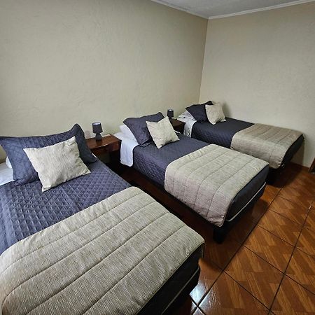 Hostal De Colon La Serena Esterno foto