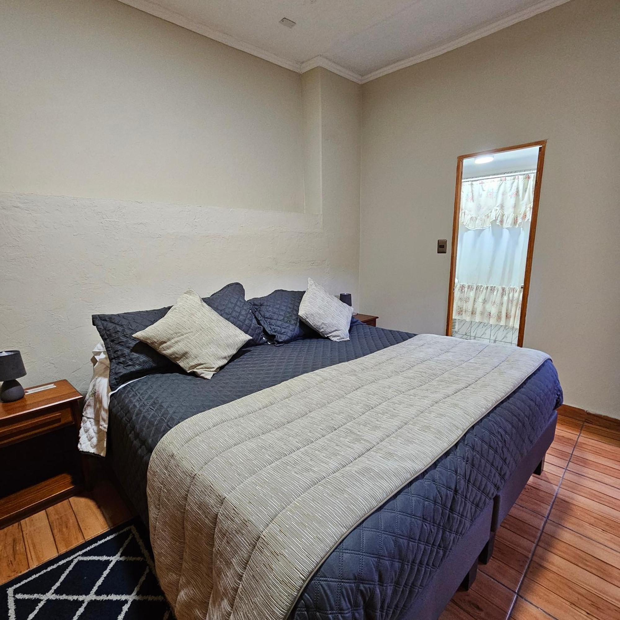 Hostal De Colon La Serena Esterno foto